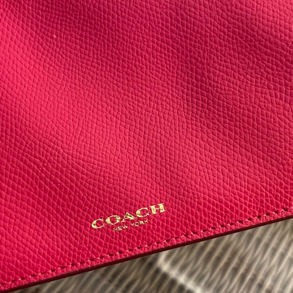Coach Zip Pouch - Picture 5 of 5